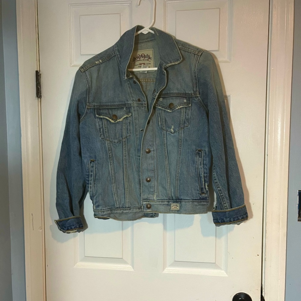 Abercrombie jacket in perfect condition size large